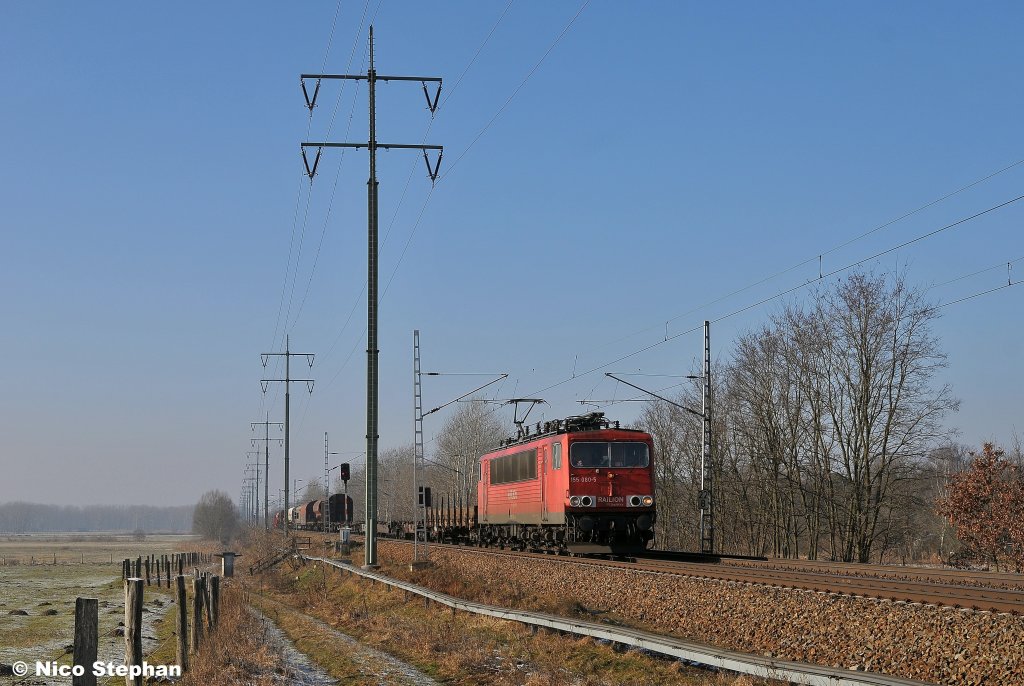 155 080-5 hatte ebenfalls einen gemischten Zug am Haken,hier kurz vor Diedersdorf (29.01.11)