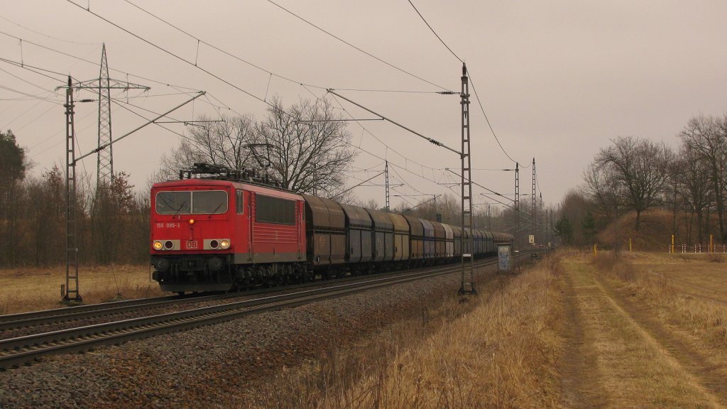 155 095-3 mit dem 59422 von Guben nach Berlin Ruhleben (vermutlich umgeleitet) um die dortigen Kraftwerke zu versorgen. 05.03.2011