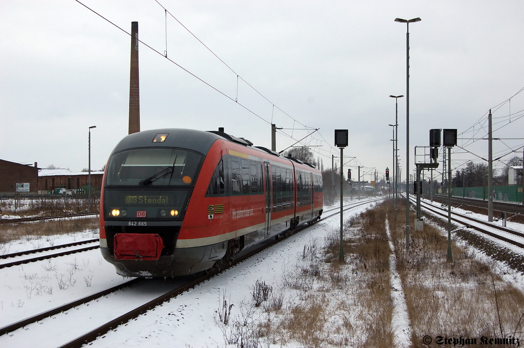 642 165/665 als RB13 (RB 17963) von Stendal nach Rathenow, bei der einfahrt in den Rathenower Hbf. 09.02.2012