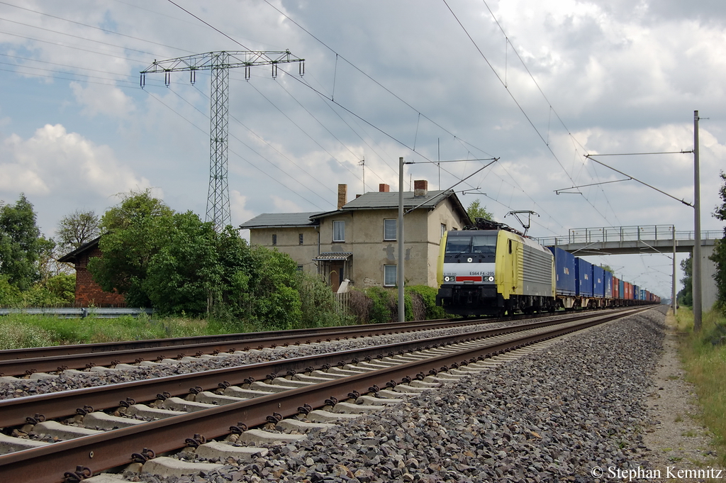 ES 64 F4 - 205 (189 205-8) ITL mit Containerzug in Vietznitz Richtung Friesack(Mark) unterwegs. 07.07.2011