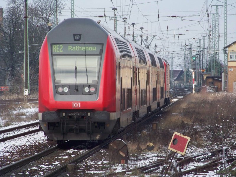 Rckansicht des RE2 (RE 38168) von Cottbus nach Rathenow. Lbbenau/Spreewald den 20.03.2008
