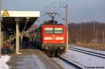 BR 112/179761/112-120-1-mit-dem-re4-re 112 120-1 mit dem RE4 (RE 37311) von Rathenow nach Jterbog, stand Heute auf Gleis 2 in Rathenow. 10.02.2012 