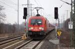 182 008-3 mit dem RE10 (RE 18457) nach Cottbus in Falkenberg(Elster). 19.02.2011