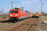 189 013-6 durchfuhr im Gleiswechselbetrieb den Bahnhof von Saarmund mit einem Containerzug (23.03.11)