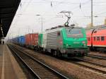 437 023 ein  SNCF Fretchen  im Dienste der ITL mit einem Containerzug in Richtung Frankfurt/Oder am 24.