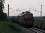 Einer der Hhepunkte: 242 001-6 von Arcelor mit einem Zug nicht beladener Flachwagen Richtung Genshagener Heide.