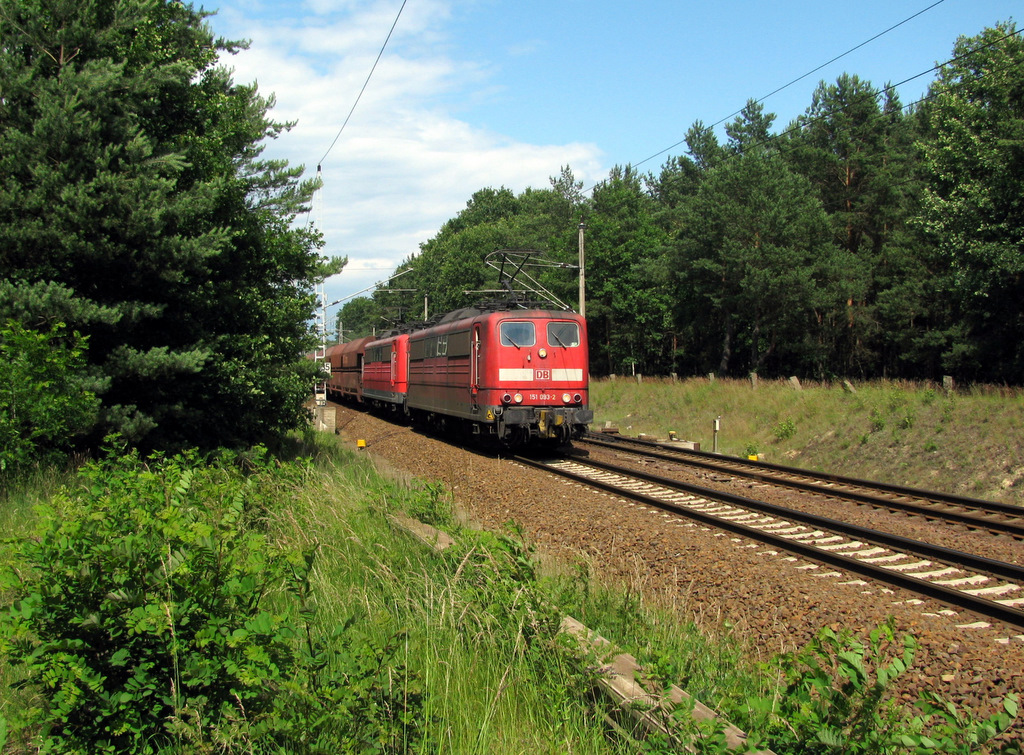 151 093-2 mit 151 102-1 auf dem Weg nach Eisenhttenstadt als Umleiter von der Strecke Berlin-FFO, da in Erkner gebaut wird am Nachmittag des 20.06.
