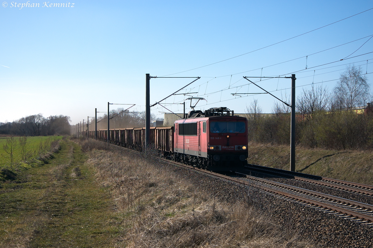 155 148-0 DB Schenker Rail Deutschland AG mit einem E-Wagen Ganzzug in Brandenburg(Havel) und fuhr in Richtung Werder(Havel) weiter. 08.03.2014