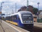 Am 30.05.2006 durchfhrt als Sonderzug der Firma OLA (Ostseelandverkehr GmbH), ein Triebzug der Baureihe 642 den Bahnhof Lbbenau/Spreewald.