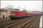 112 102-9 ist mit dem RE1 nach Eisenhttenstadt unterwegs (gesehen Berlin Karow 18.02.2011)