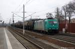 BR 185/129014/185-575-8-alpha-trains-im-dienst 185 575-8 Alpha Trains im Dienst fr die HGK mit Kesselzug in Rathenow in Richtung Wustermark unterwegs. 25.03.2011